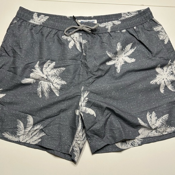 NWOT Men's Gray Palm Tree Swim Shorts - Picture 1 of 3